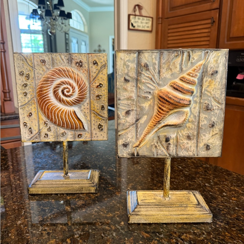 Metal Pedestal Seashell Sculpture Art Home Accent-Set of 2